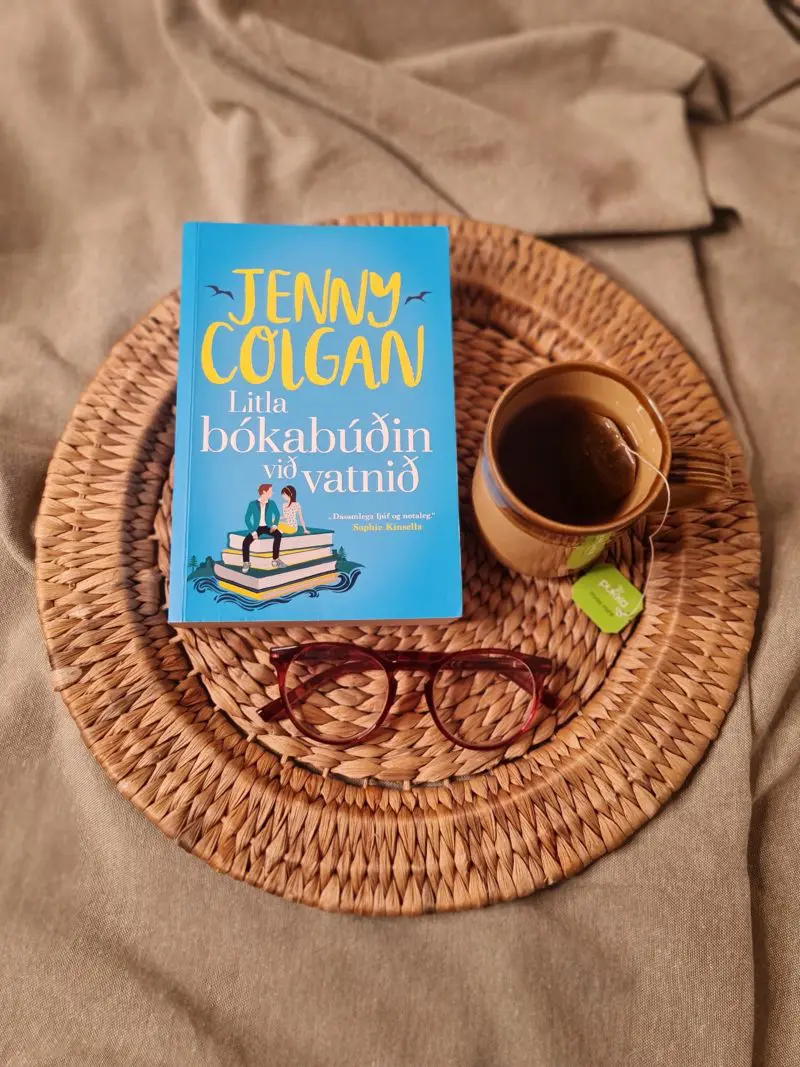 Litla bókabúðin við vatnið