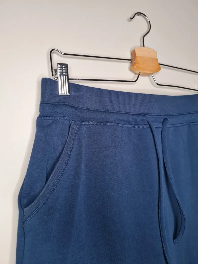 Pils m/innanundir buxum