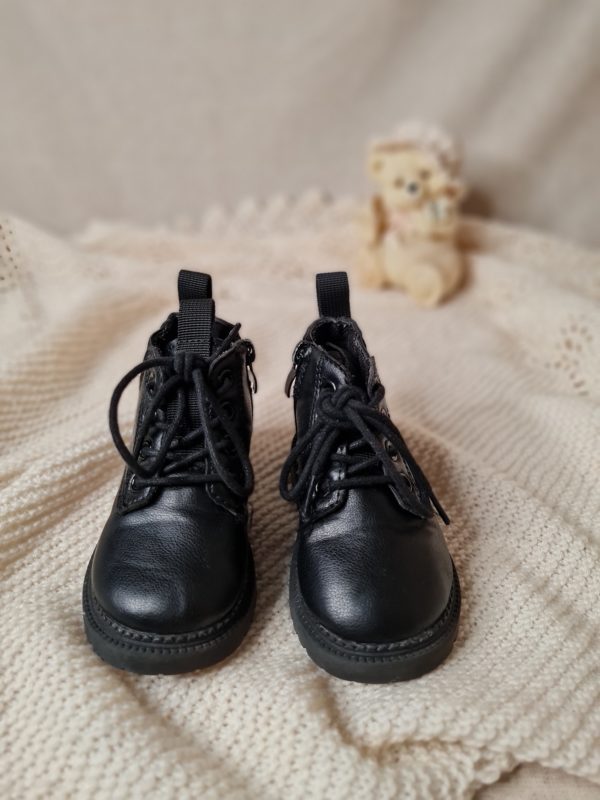 Boots - Image 3